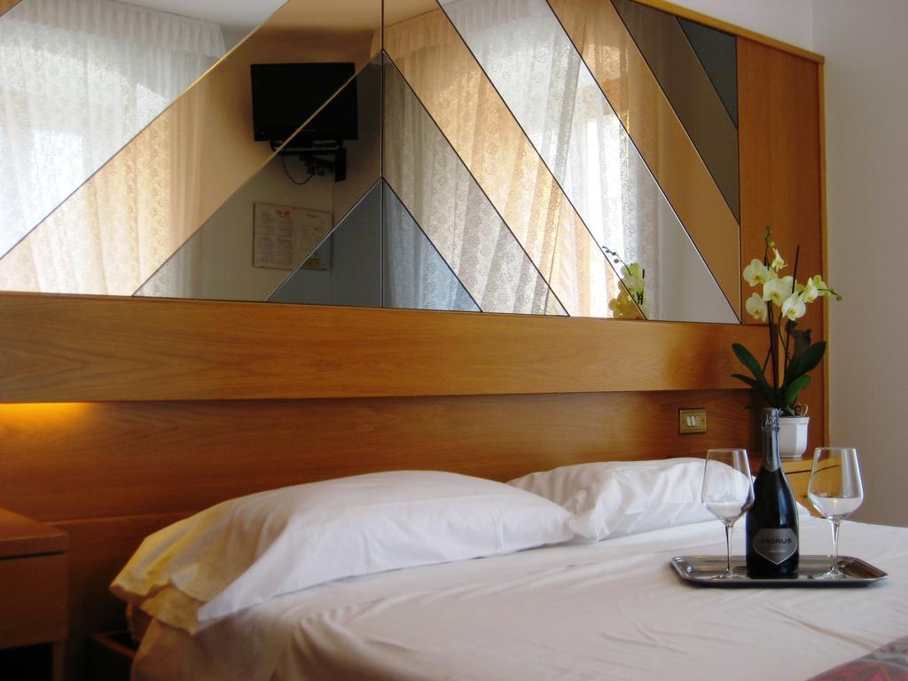 Albergo Ristorante Da Neni Mori Habitación foto